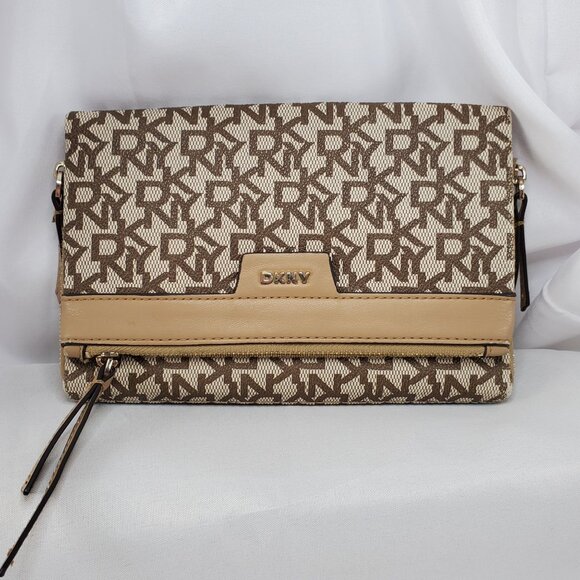 DKNY Monogram Canvas & Leather Beige/Brown Clutch With Zip Pocket - Picture 1 of 10